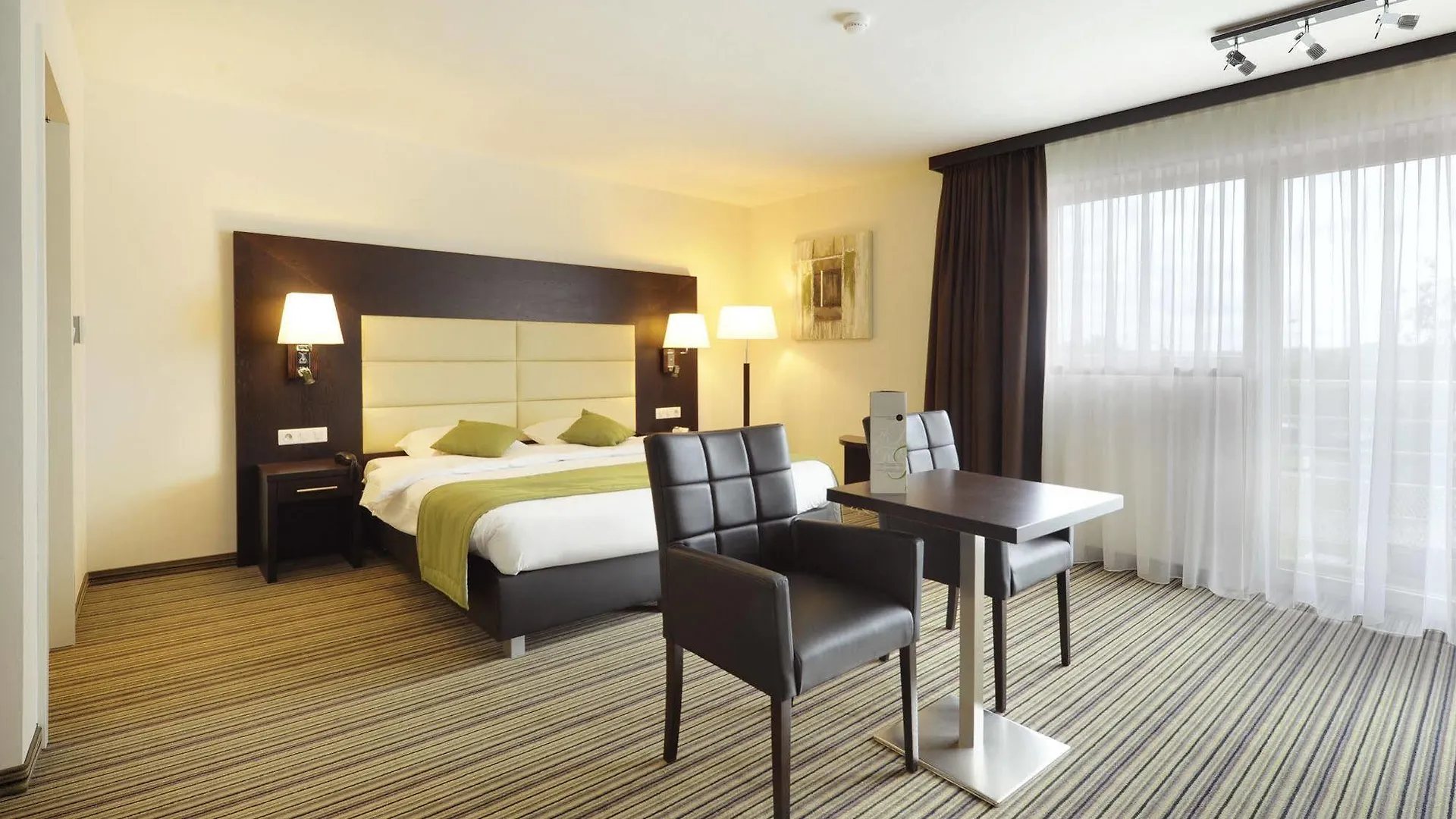 ****  Hotel Charleroi Airport - Van Der Valk Belgium